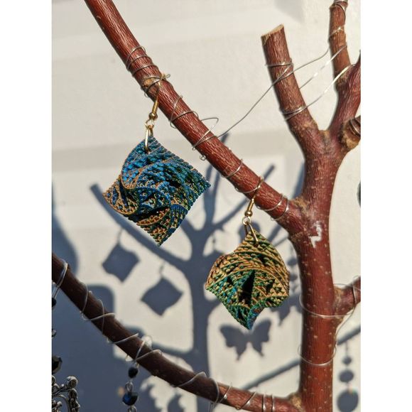 Color Changing Blue-Green-Orange 3D Printed Warped Sierpinski Octahedron Earring - Picture 5 of 8